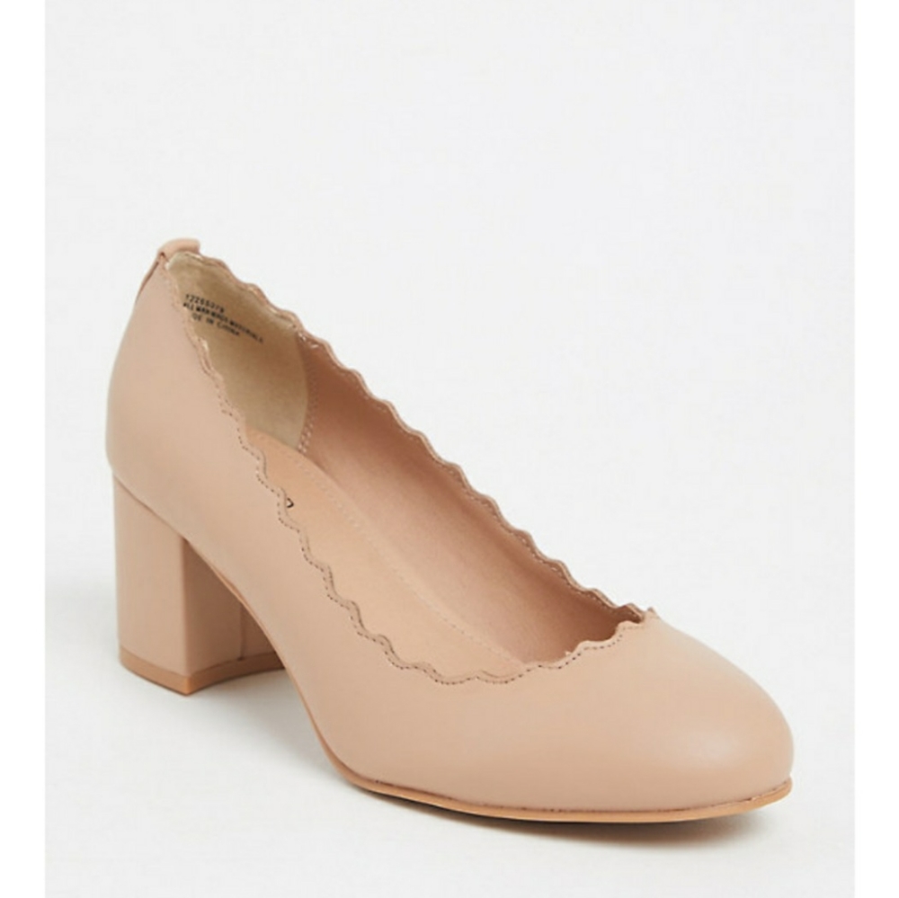 Beige pump